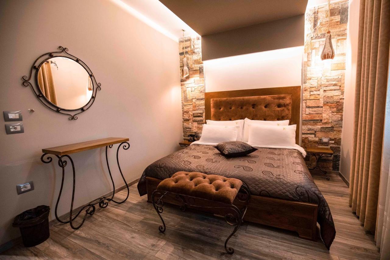 Vila Eden Boutique Hotel Корча Экстерьер фото