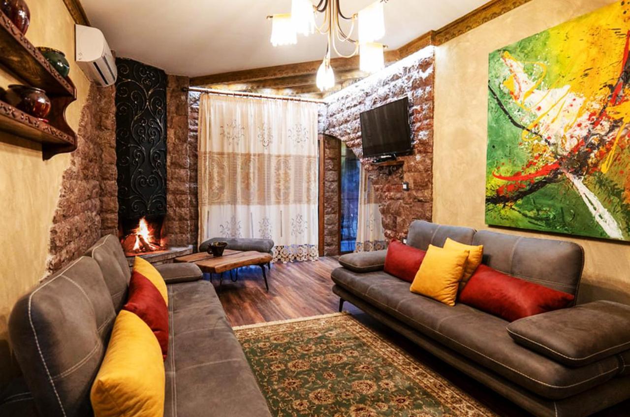 Vila Eden Boutique Hotel Корча Экстерьер фото